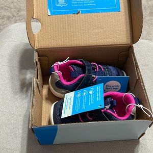 🎯 NEW WITH TAGS Stride Rite 360 Carson Sneaker Baby SZ 4M NAVY/PINK